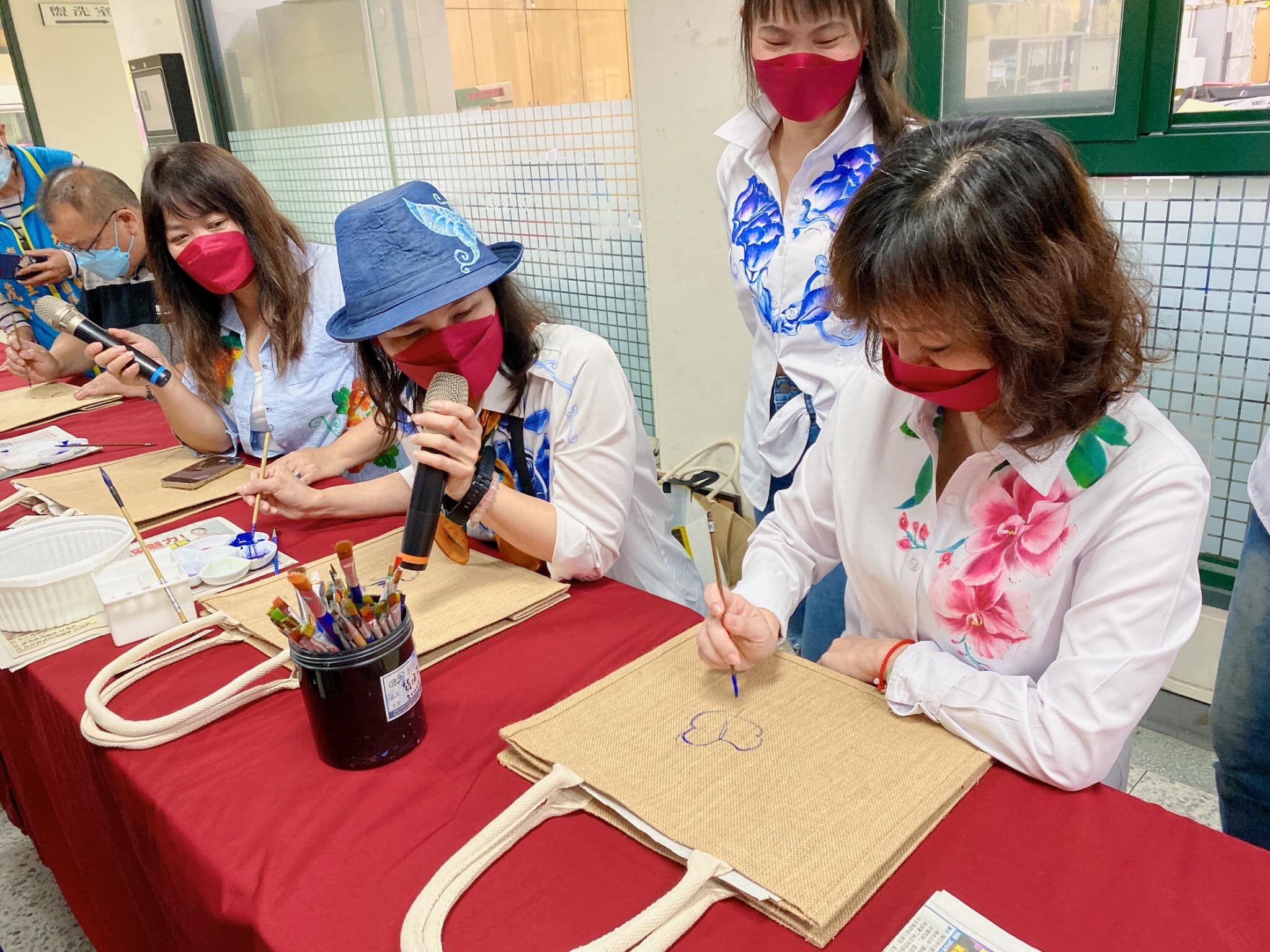 20220616「初妝-婦女大學師生聯展」春季特展，於鶯歌區公所樂陶藝文走廊-1