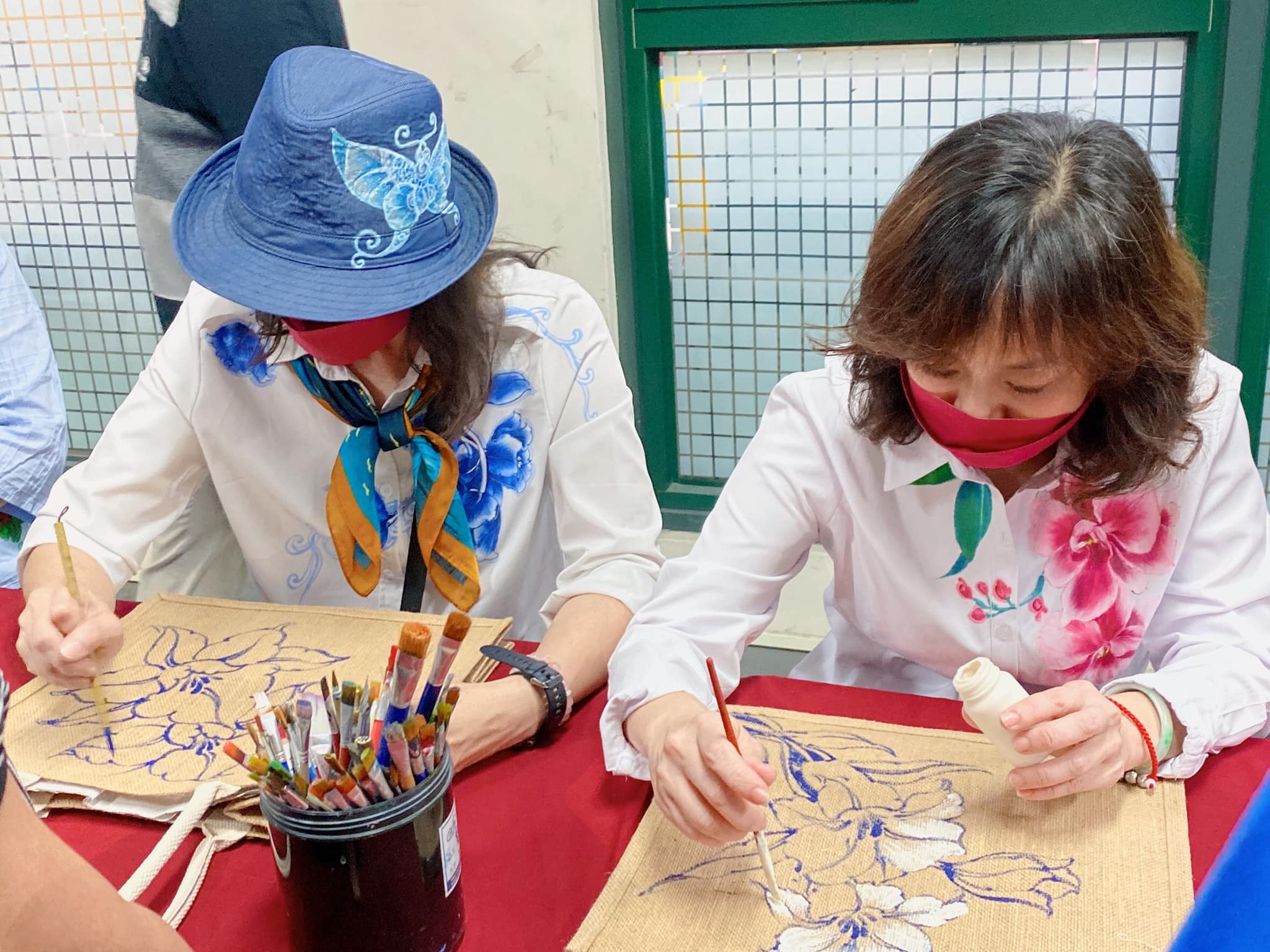 20220616「初妝-婦女大學師生聯展」春季特展，於鶯歌區公所樂陶藝文走廊-6