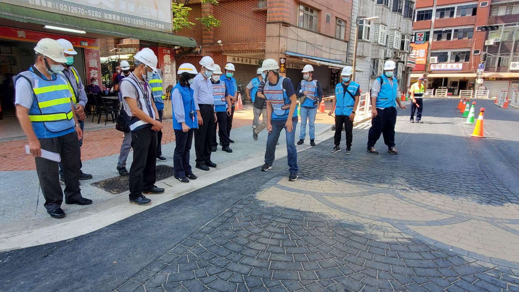 20220627新北市陳副市長純敬6月27日蒞臨鶯歌區視察，三鶯文創整合計劃及重慶橋視察工程進度-10